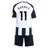 Newcastle United Harvey Barnes #11 Hemmaställ Barn 2024-25 Korta ärmar (+ Korta byxor)